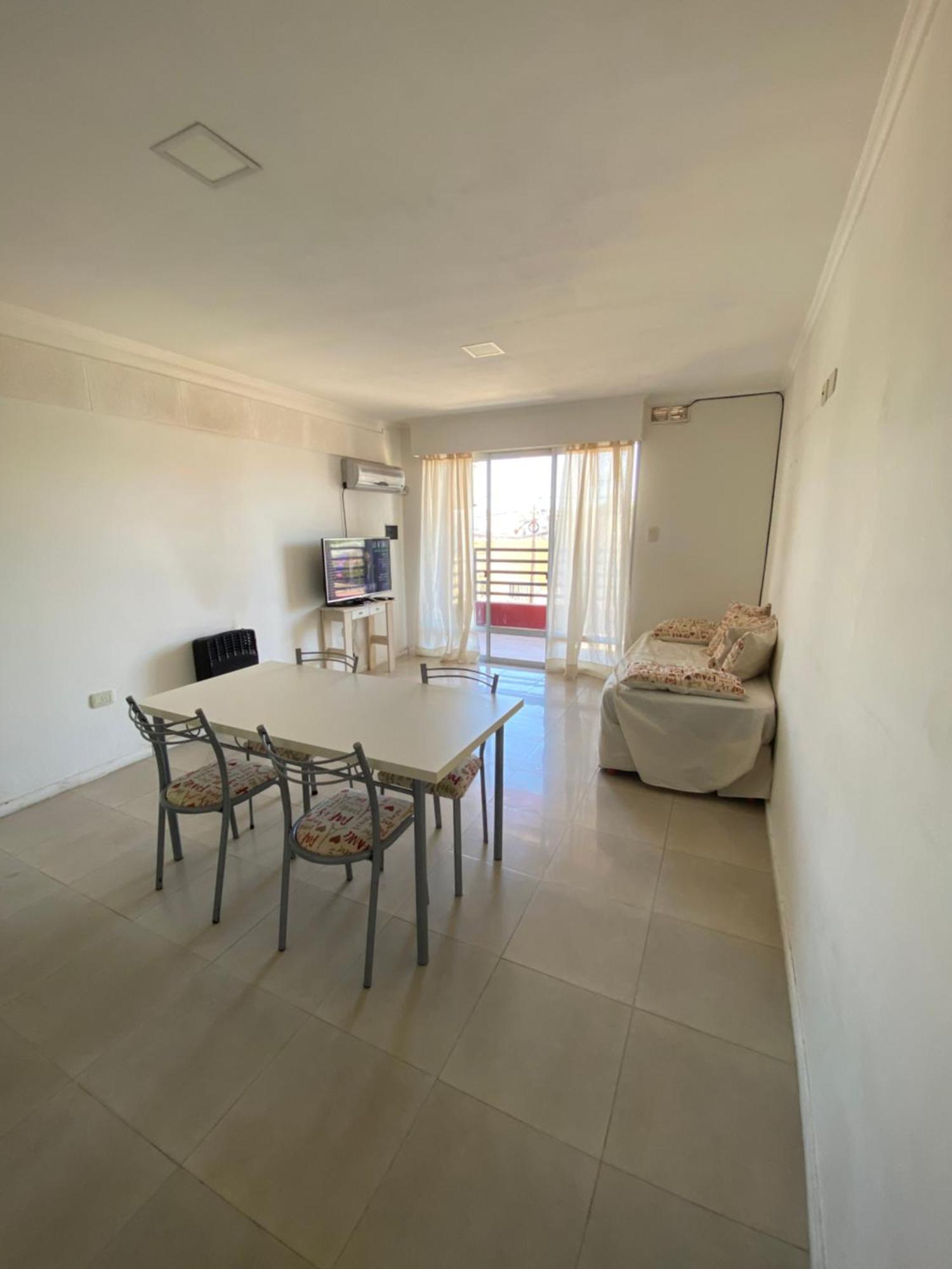 Apartamento Departamento Centrico Con Cochera, Tarifa En Usd *