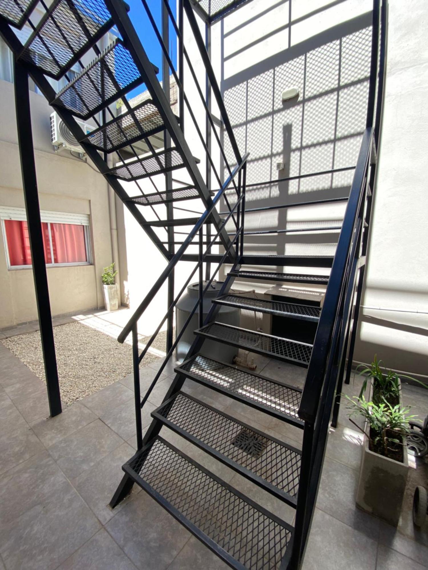 Departamento Centrico Con Cochera, Tarifa En Usd Apartamento *